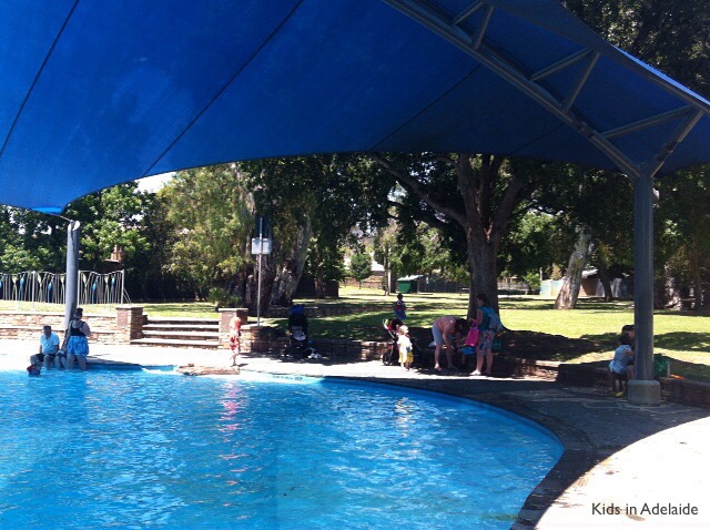 Tusmore Park Free Pool