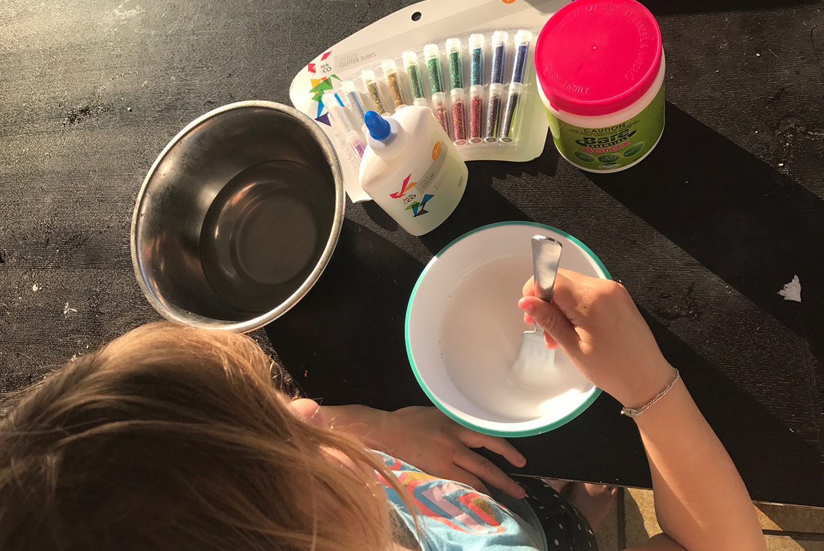 Super Easy Slime Recipe using PVA Glue and Borax